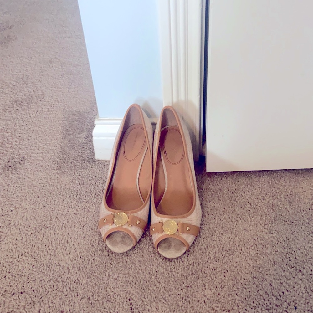 Tommy Hilfiger Size 10 Wedges